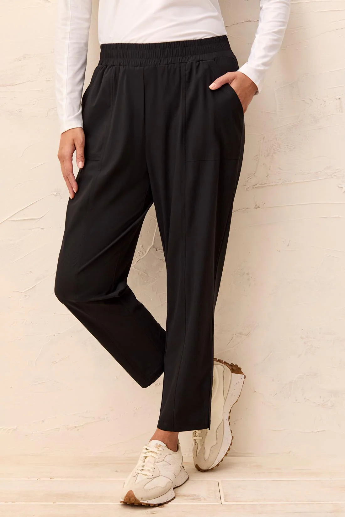 Tribal Pull On Technical Capris-1207O-0002-Black - The Coach Pyramids