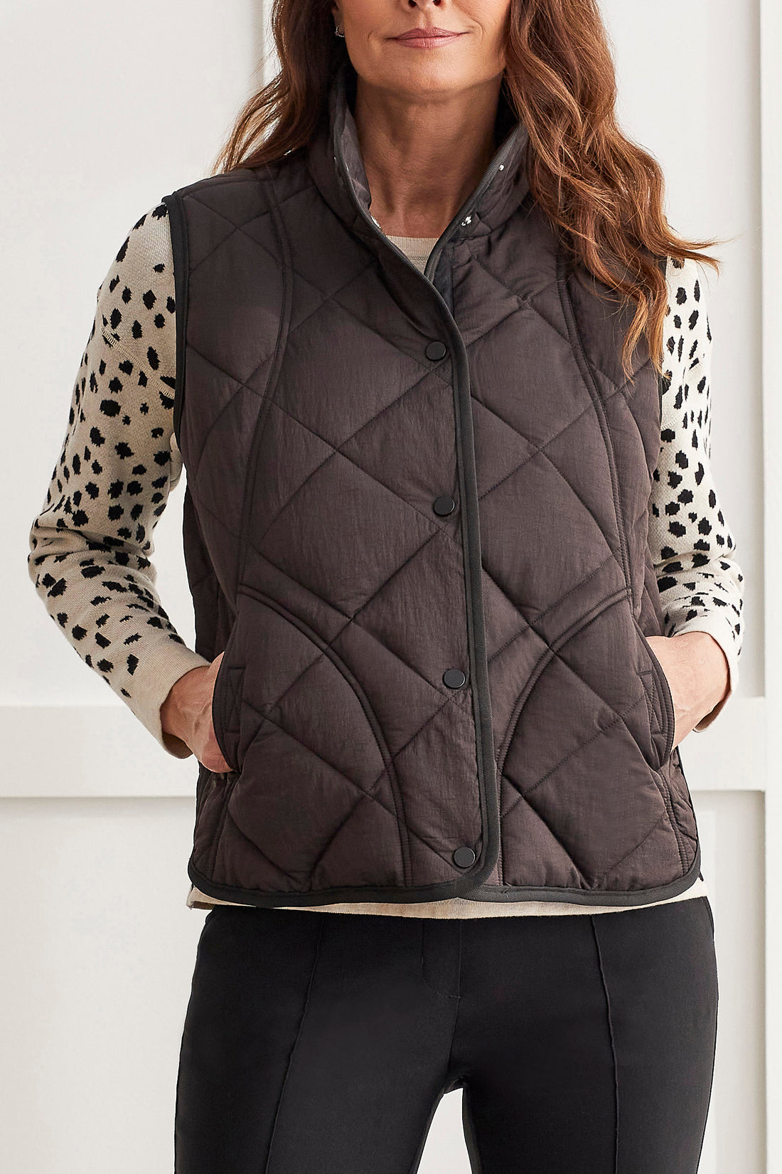 Tribal  Fall/Winter 2023-1499O/3823-Puffer Vest-Black - The Coach Pyramids