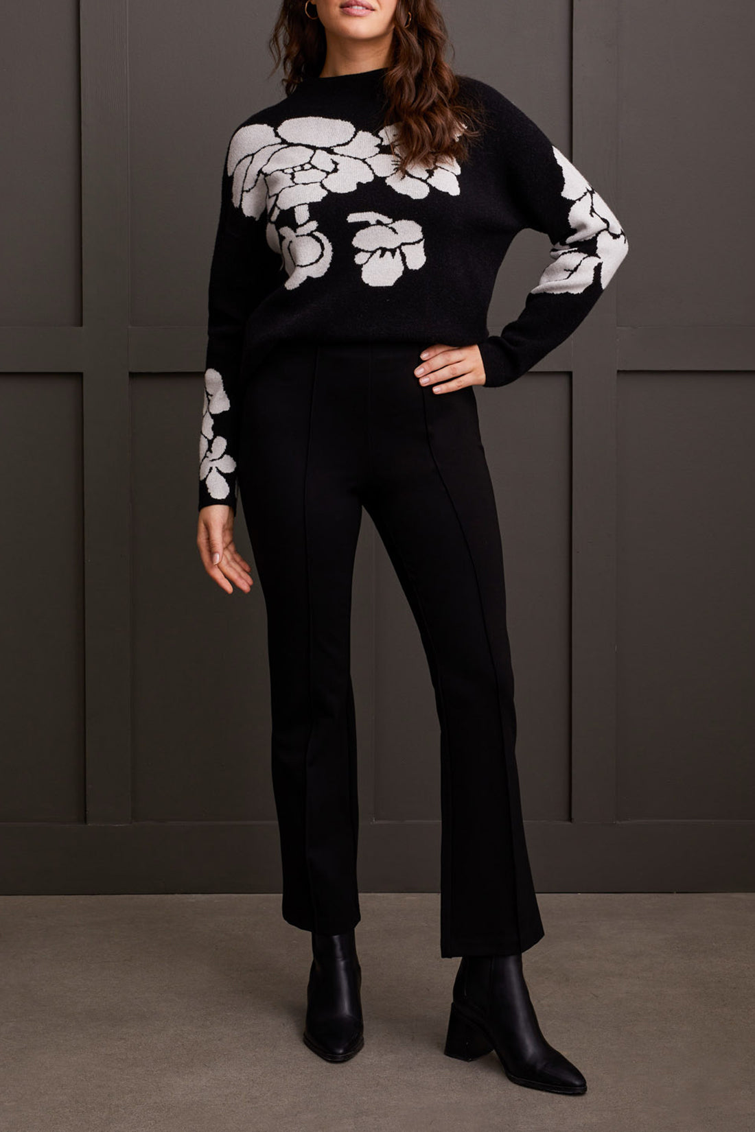 Tribal Fall 2024-1545O/0002-Pull On 28 Inch Bootcut Trousers-Black - The Coach Pyramids