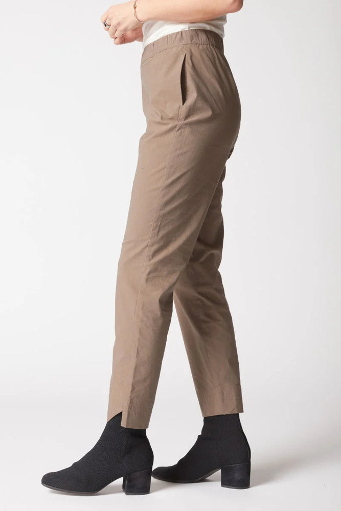 Habitat Fall/Winter 2025-H17663-Straight Ankle Pant-Truffle - The Coach Pyramids