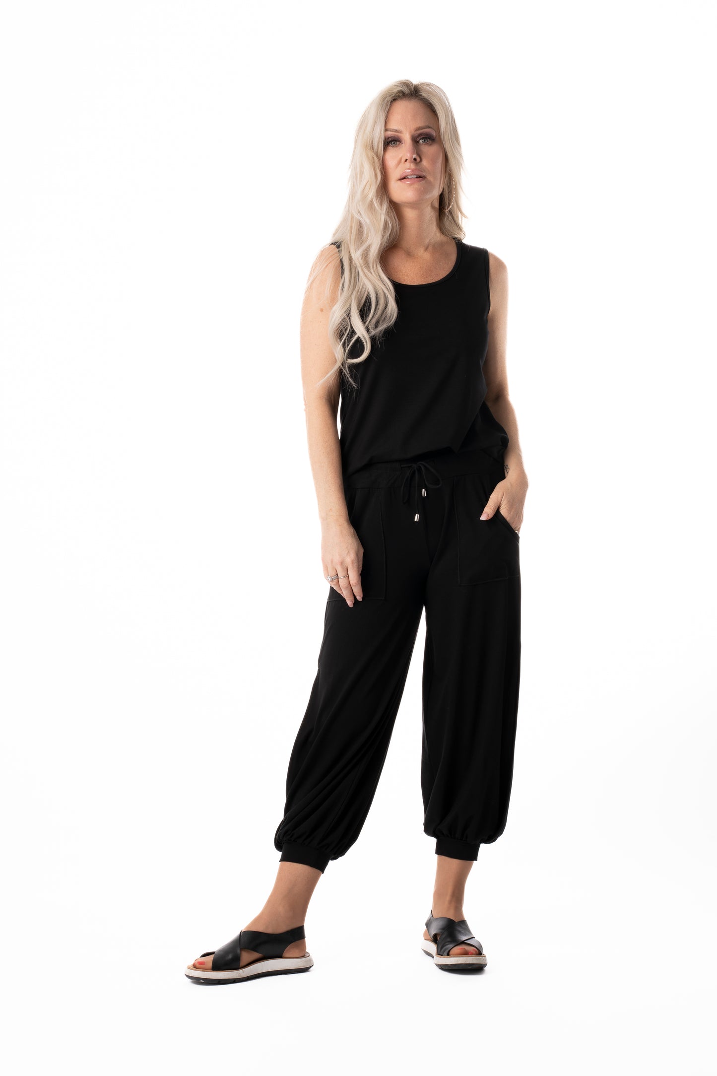 Pure Essence Spring/Summer 2025-210-2368-Crop Pant-Navy - The Coach Pyramids