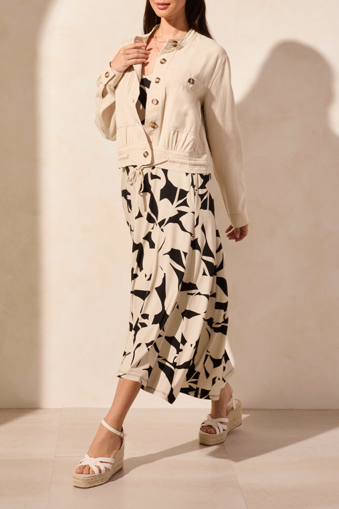 Tribal Spring/Summer 2025-2186O-8141-L/S Button Front Jacket W/Drawcord In Hem-French Oak - The Coach Pyramids