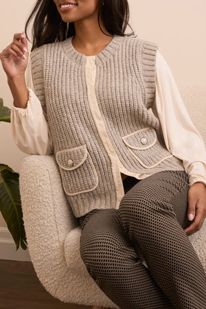 Tribal Fall 2025-2368O-3976-Sleeveless Vest W/Pockets-Sand Stone - The Coach Pyramids