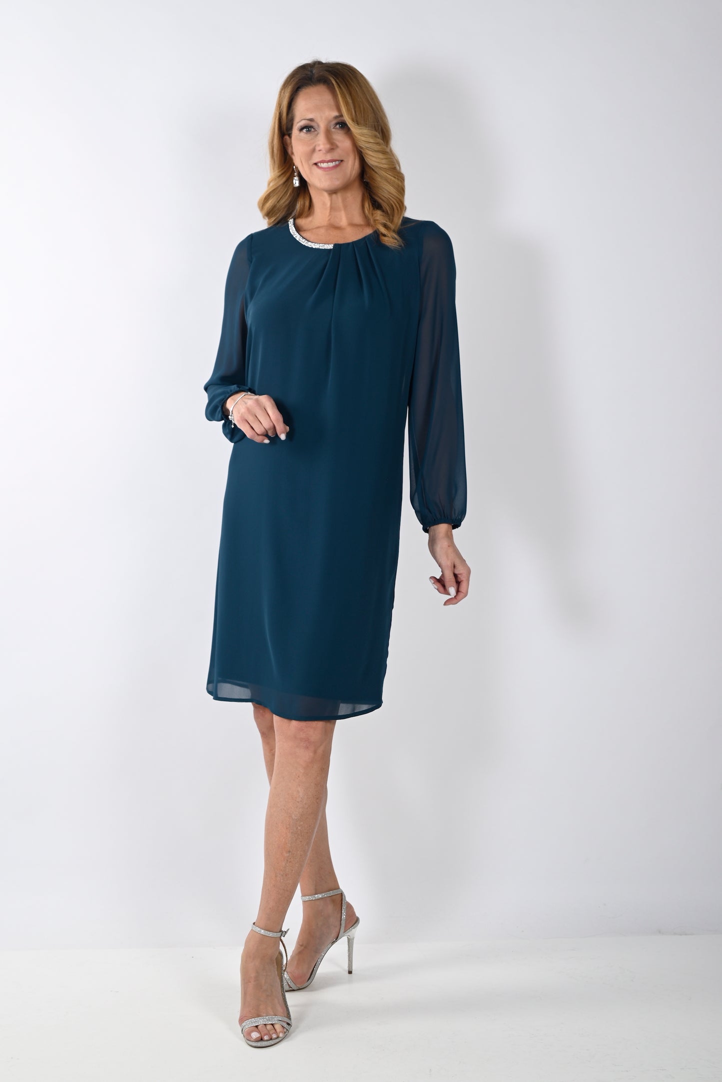 Frank Lyman Fall/Winter 2023 -239123-Woven Dress-Black - The Coach Pyramids