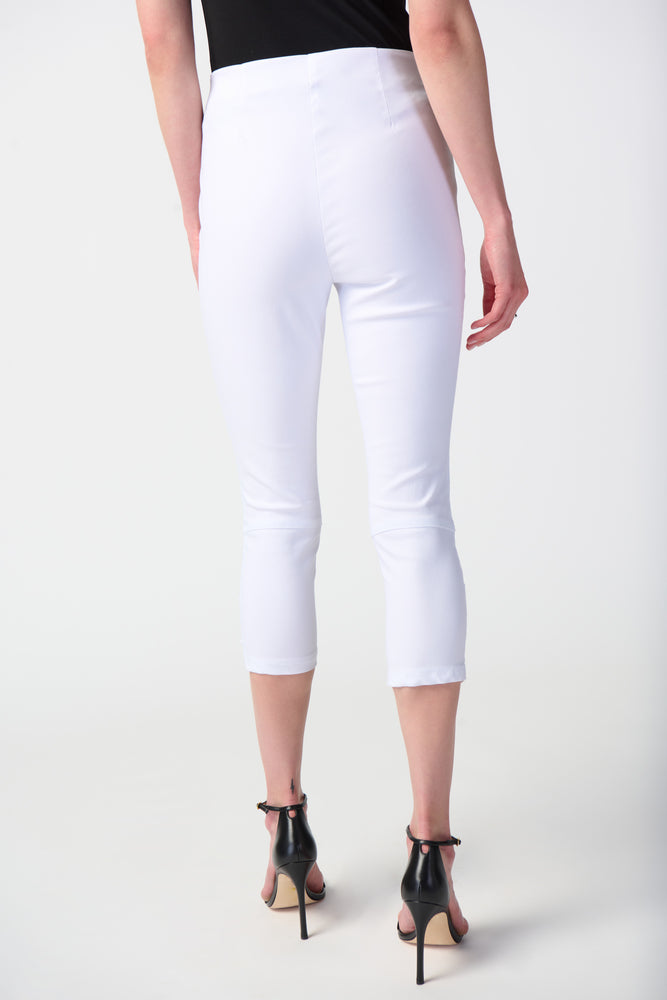 Reflex Luxe Capri Sweatpants In White in Natural