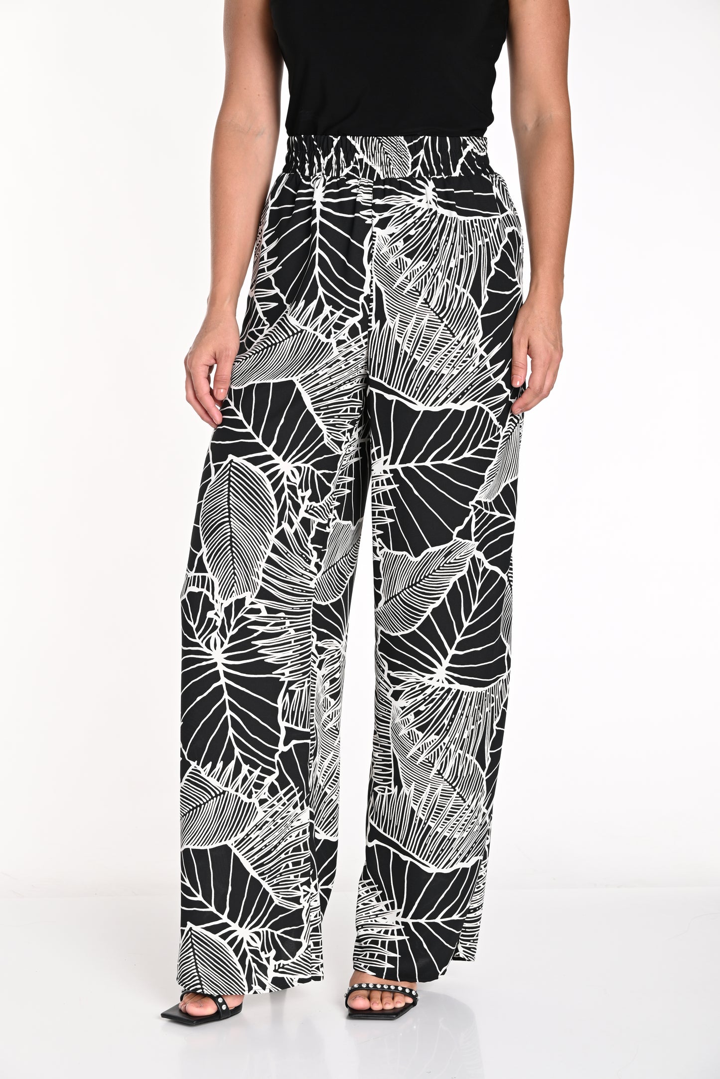 Frank Lyman Spring/Summer 2024- 241180-Woven Pant- Black/Beige - The Coach Pyramids