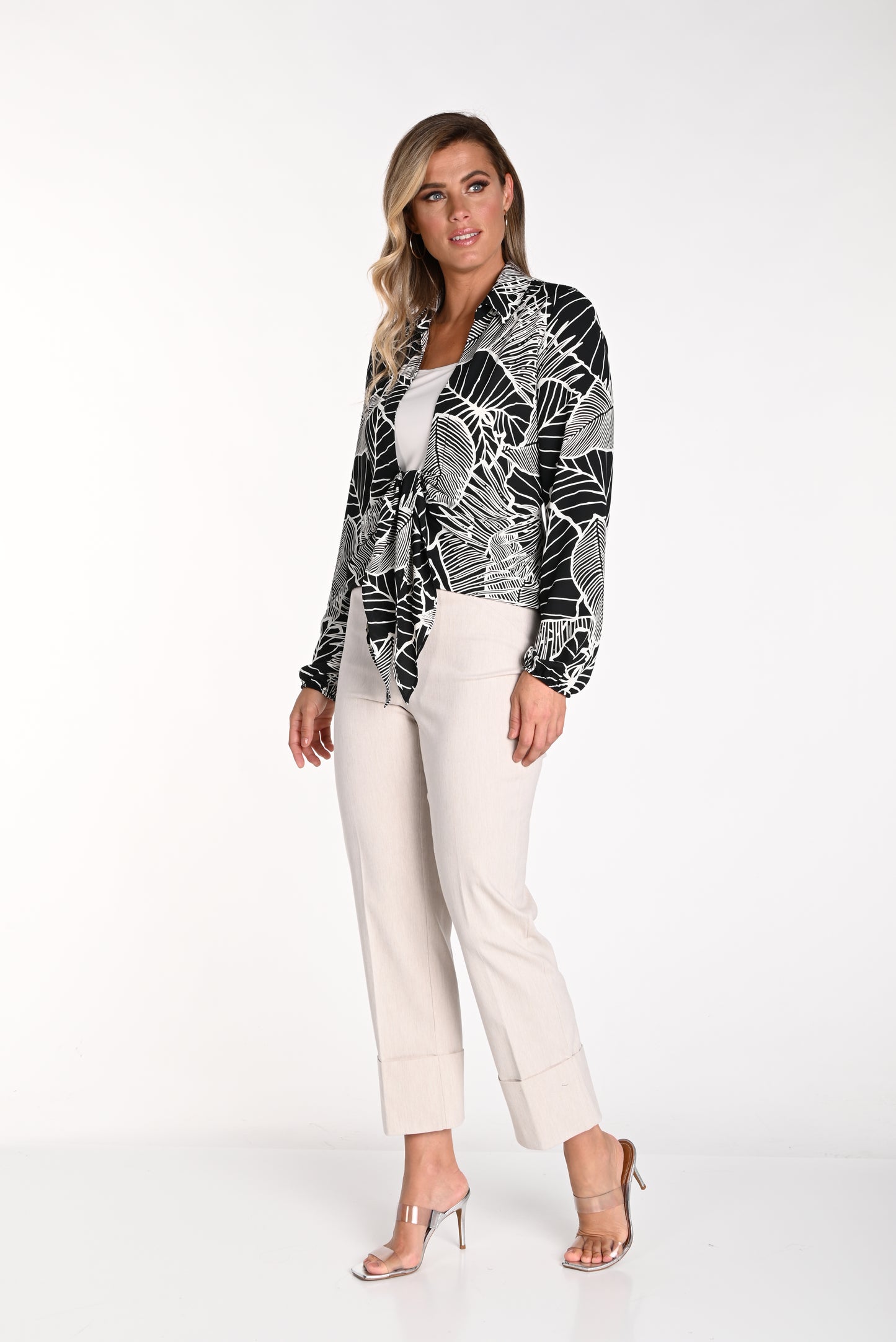 Frank Lyman Spring/Summer 2024- 241288-Woven Pant- Oatmeal - The Coach Pyramids