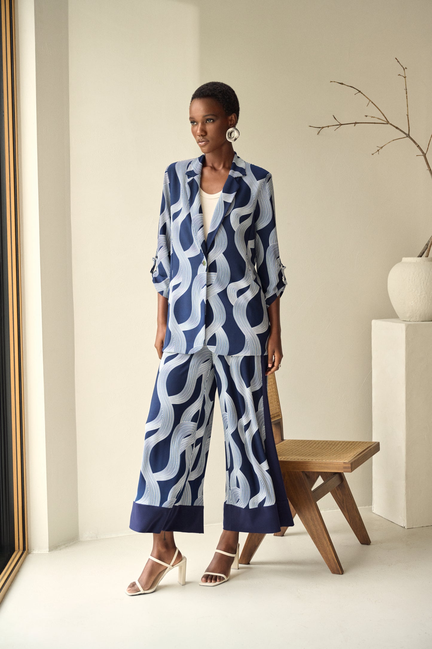 Joseph Ribkoff Summer 2024 -242198-Blazer-Midnight Blue/Vanilla - The Coach Pyramids
