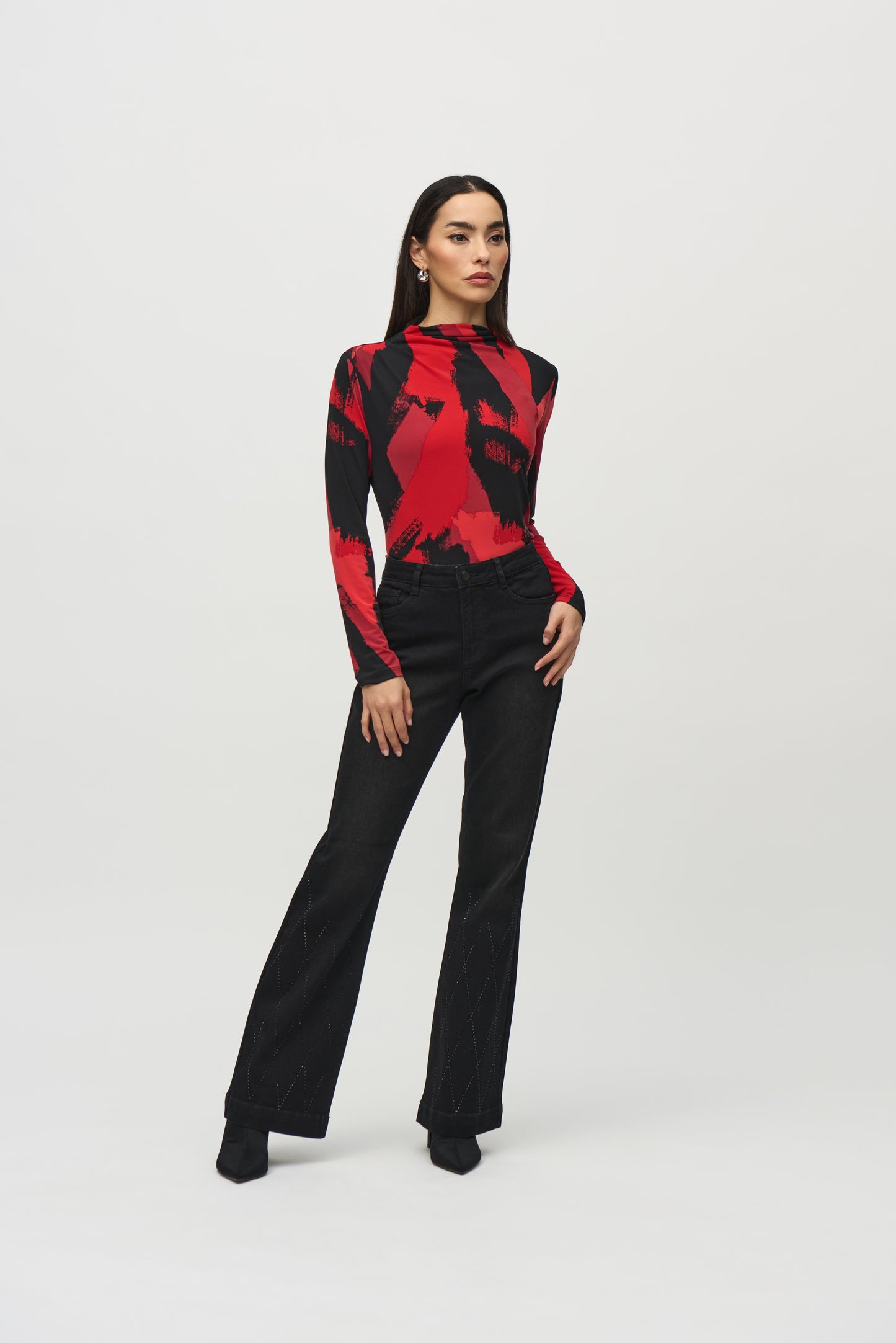 Joseph Ribkoff Winter  2024 -244233-178-Top-Black/Multi - The Coach Pyramids