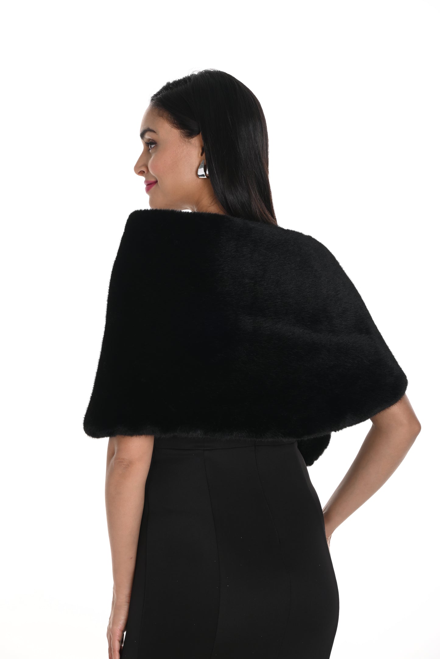 Frank Lyman Fall 2024-249417U-Knit Stole-Black - The Coach Pyramids