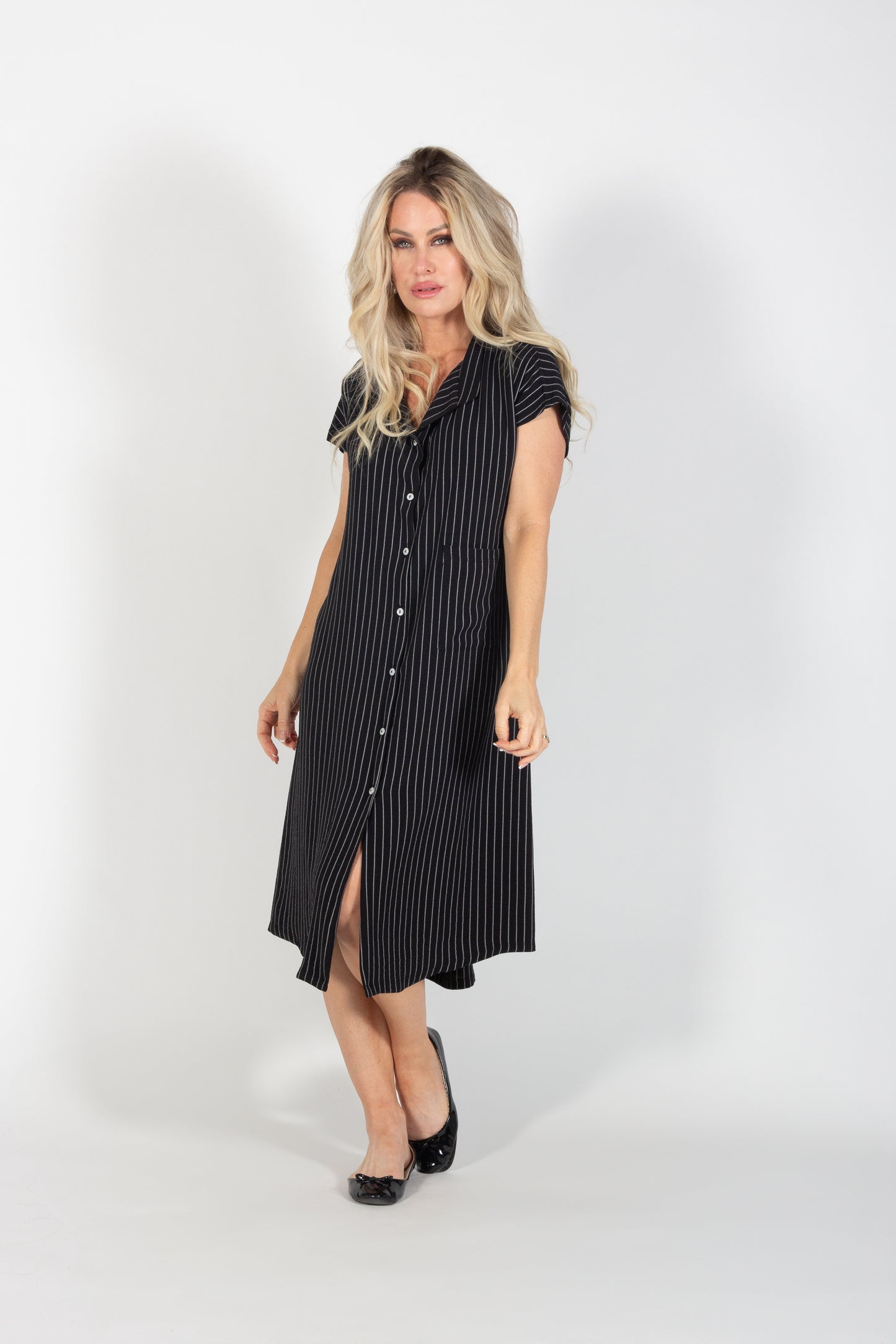 Pure Essence Spring/Summer 2024- 2505092- Duster-Black - The Coach Pyramids