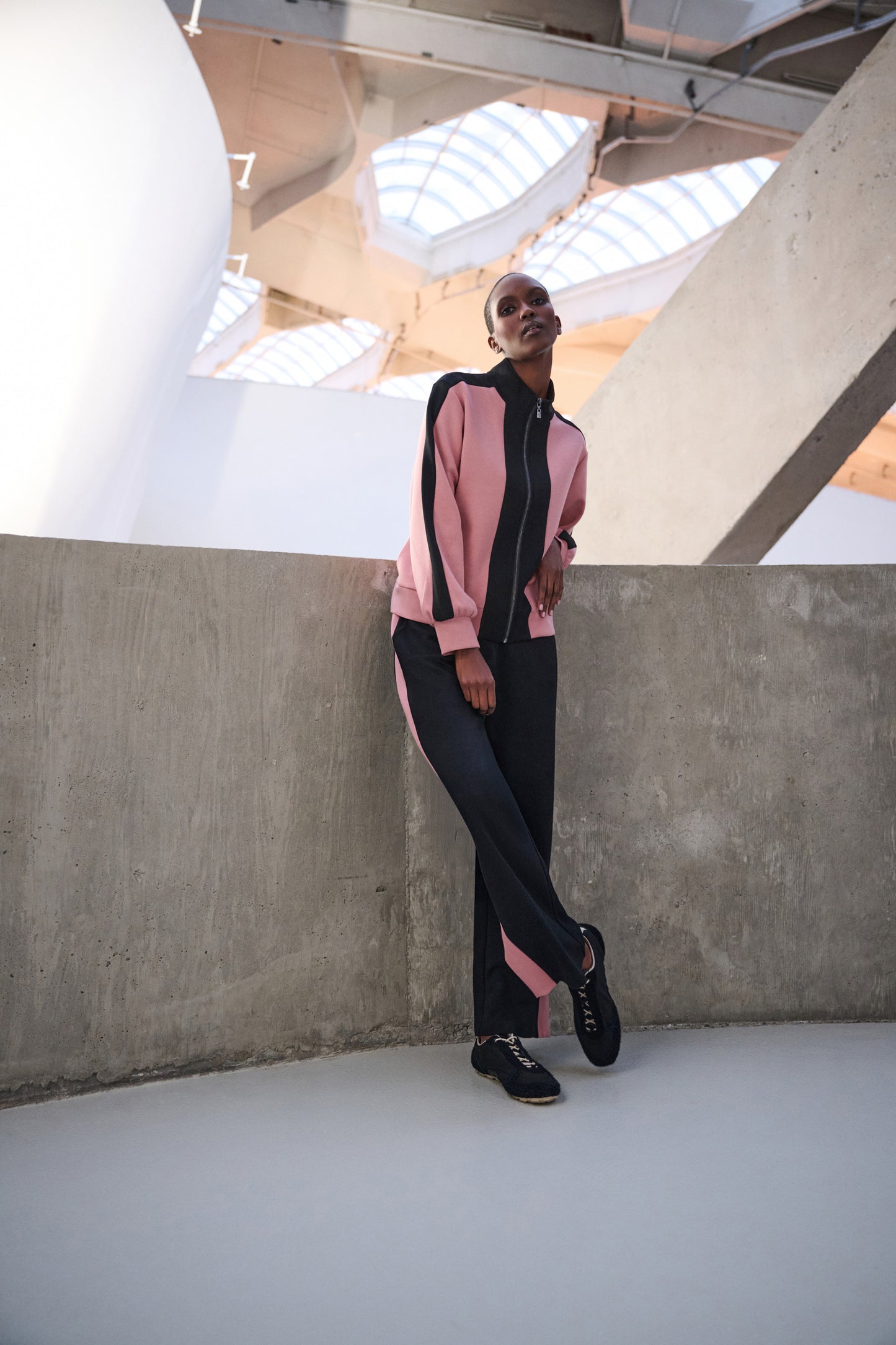 Joseph Ribkoff Fall 2026-263622-4551-Pant-Black/Vintage/Rose - The Coach Pyramids