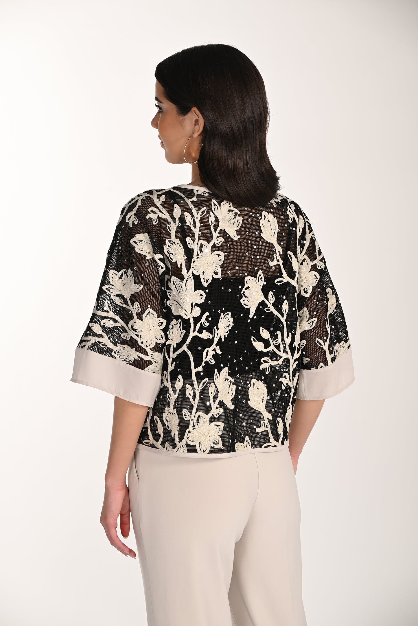 Frank Lyman - 266206 - Knit Top - Black/Almond - The Coach Pyramids