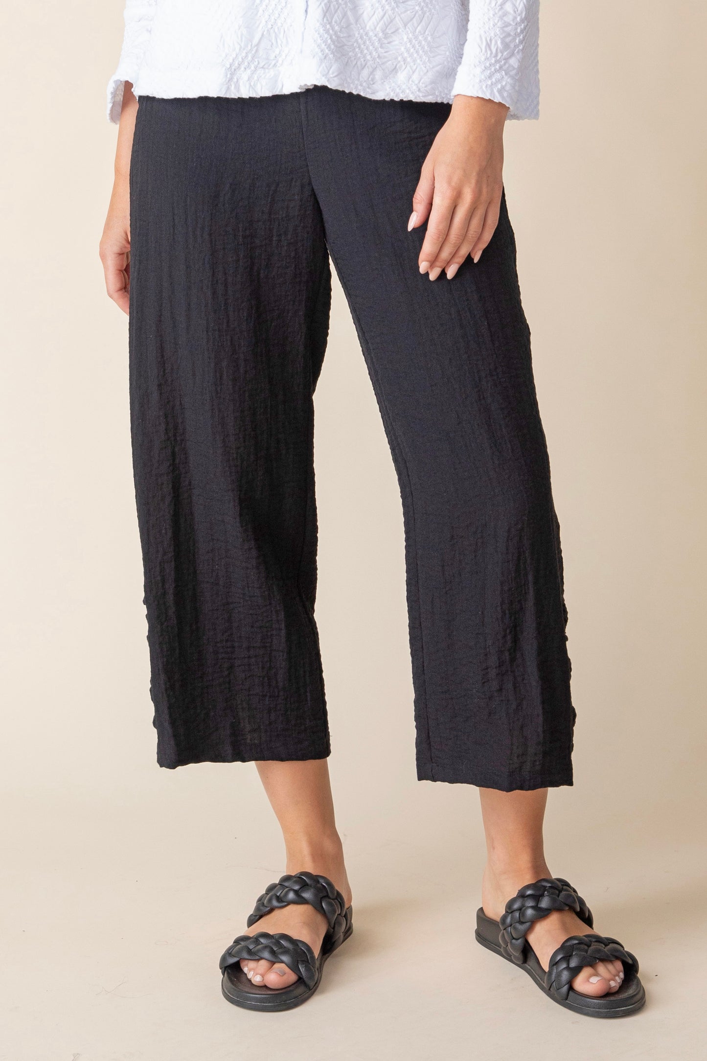 Habitat Spring/Summer 2025-H30660-Ruched Straight Crop-Black - The Coach Pyramids