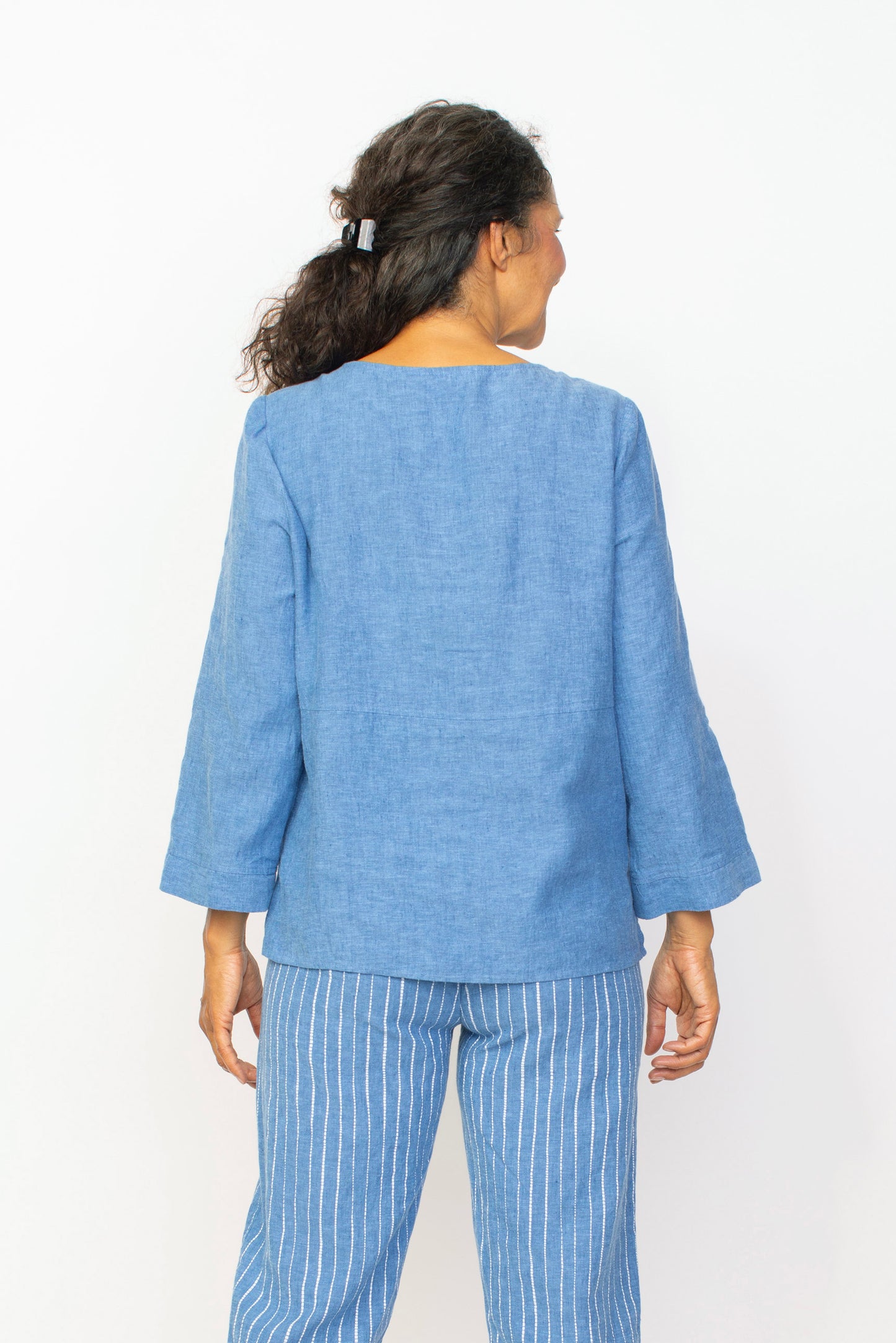 Habitat Spring 2024-H41520- Pocket Pullover Top-Gull - The Coach Pyramids