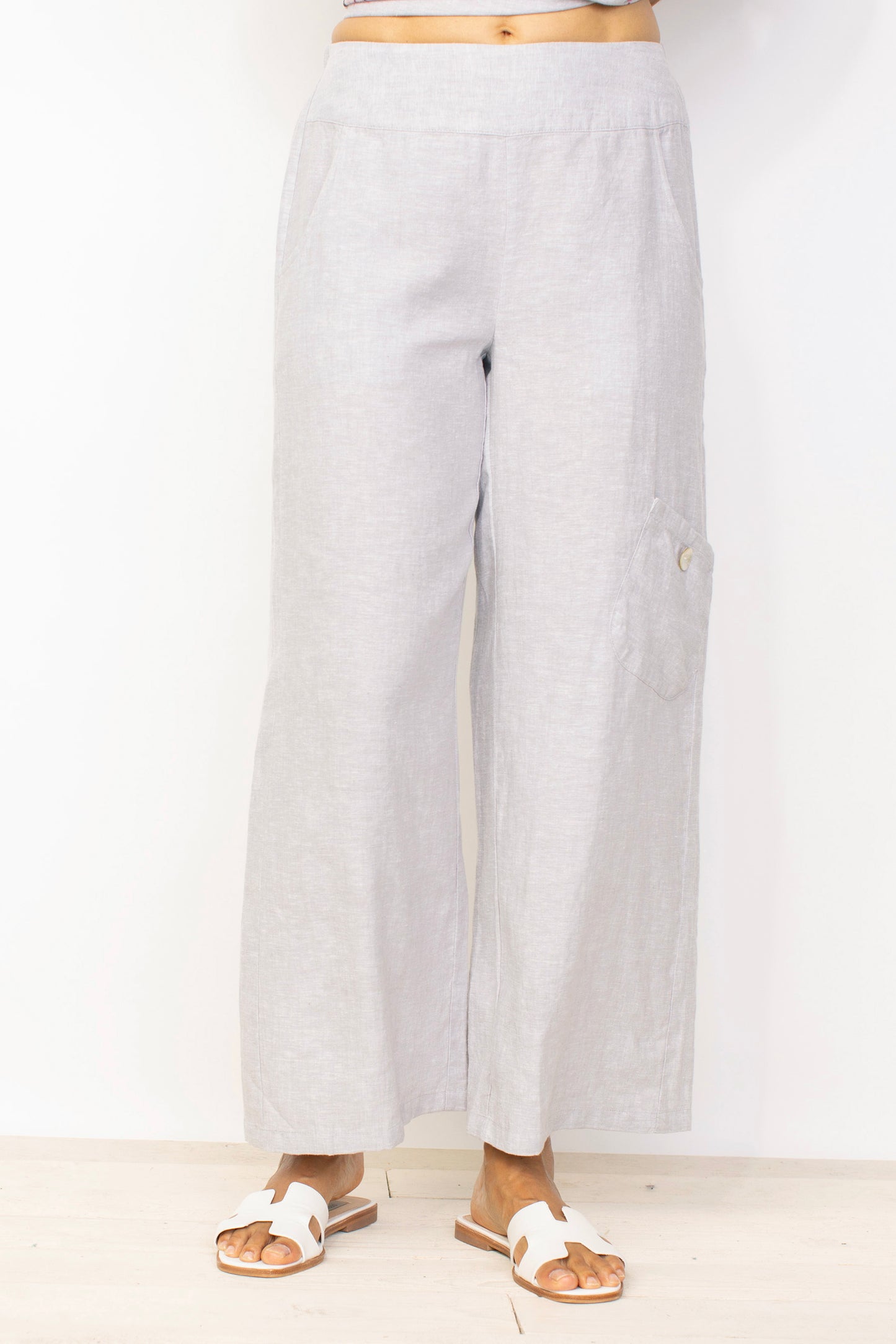 Habitat Spring 2024-H41566- Flood Pocket Pant-White - The Coach Pyramids