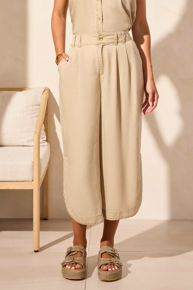 Tribal Spring/Summer 2025-5534O-5244-Flowy Pleated Pant W/Tulip Hem And Pockets-Dusty Sand