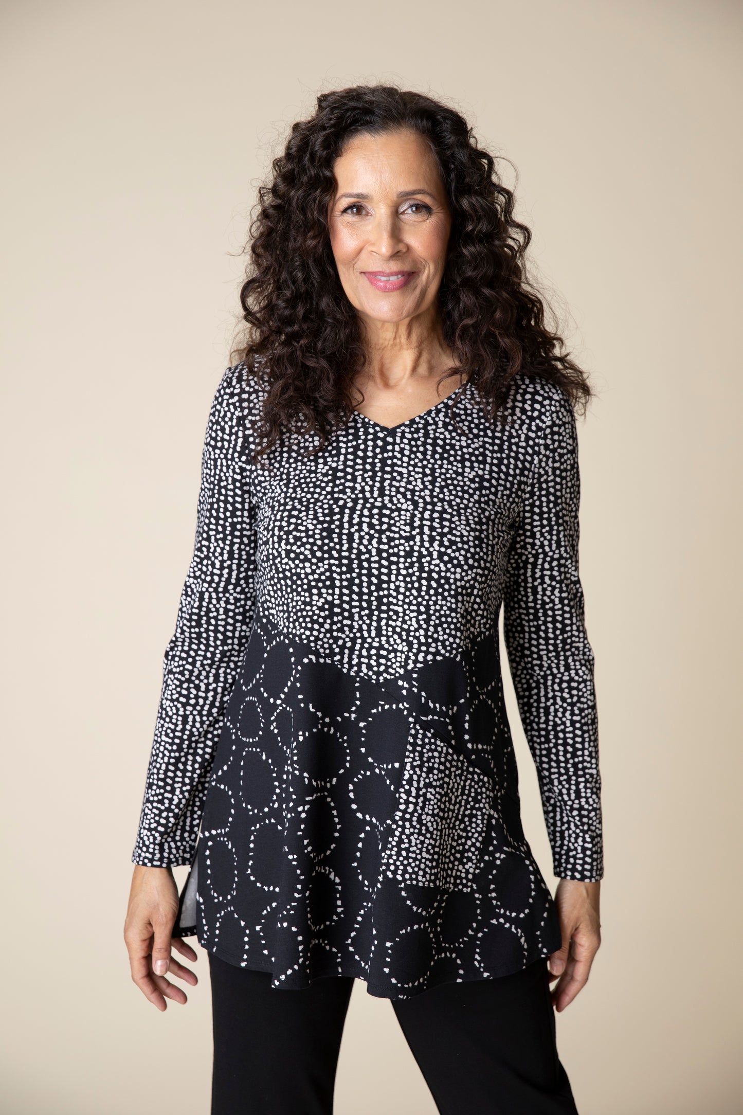 Habitat Fall 2024-H55586-Seamed Tunic-Black - The Coach Pyramids