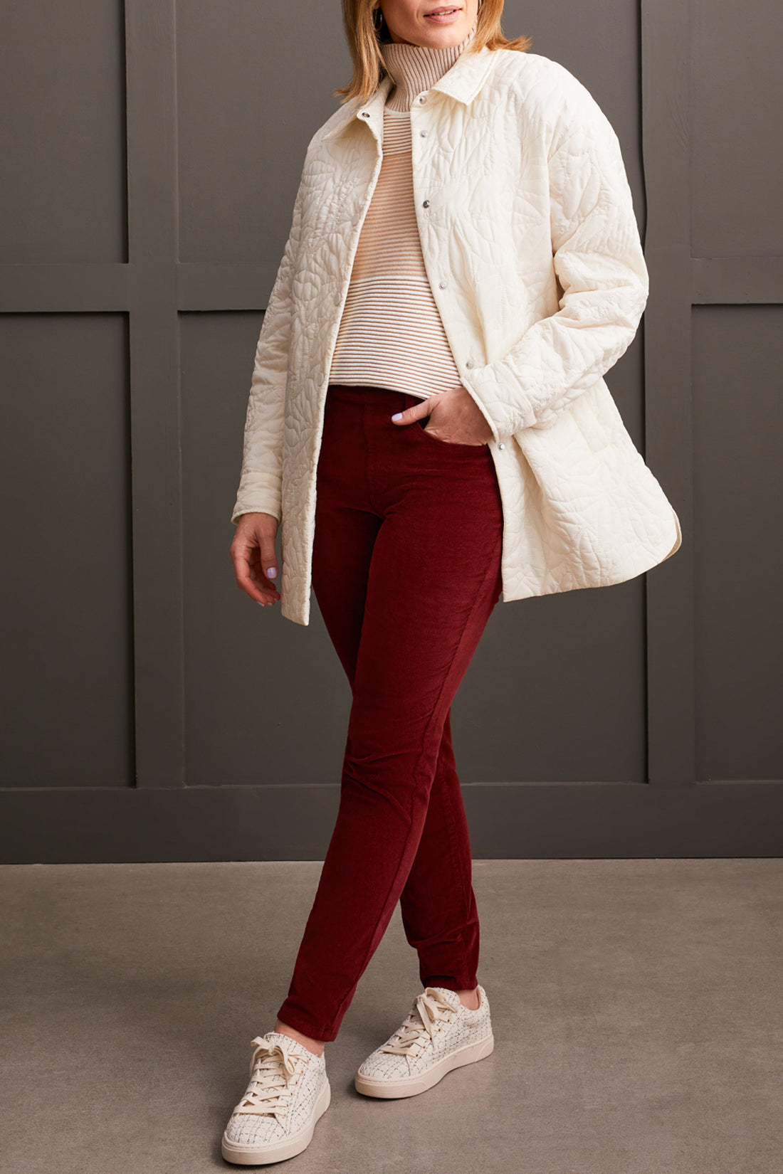 Tribal Fall 2024-5580O/1889-Pull On Slim Ankle Pants-Port Wine - The Coach Pyramids