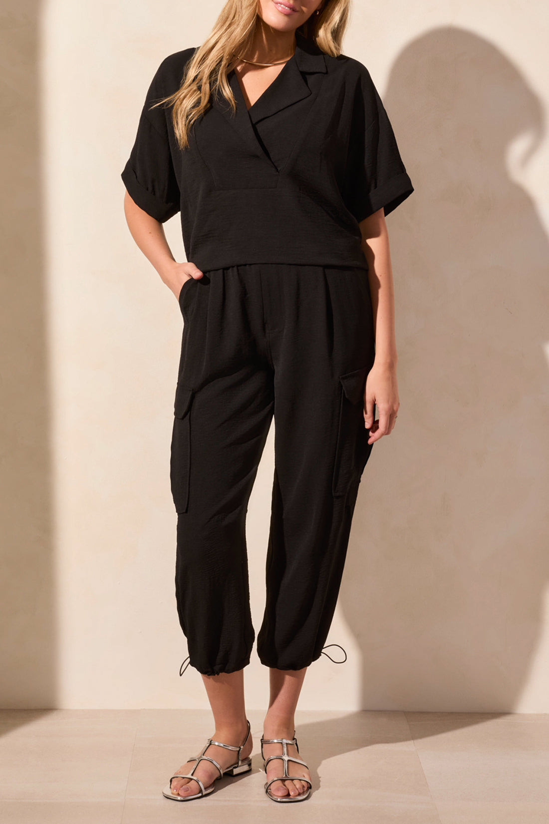 Tribal Spring/Summer 2025-5739O-4835-Pop Over S/S Shirt-Black - The Coach Pyramids