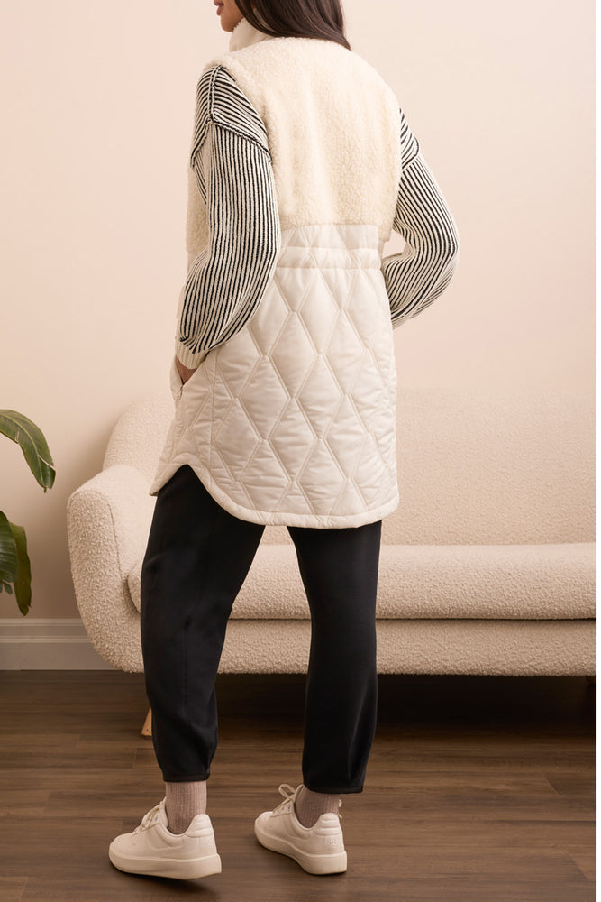 Tribal Fall 2025-5940O-4914-Sleeveless Mix Media Sherpa Vest-Cream - The Coach Pyramids