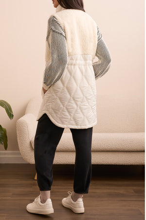 Tribal Fall 2025-5940O-4914-Sleeveless Mix Media Sherpa Vest-Cream - The Coach Pyramids
