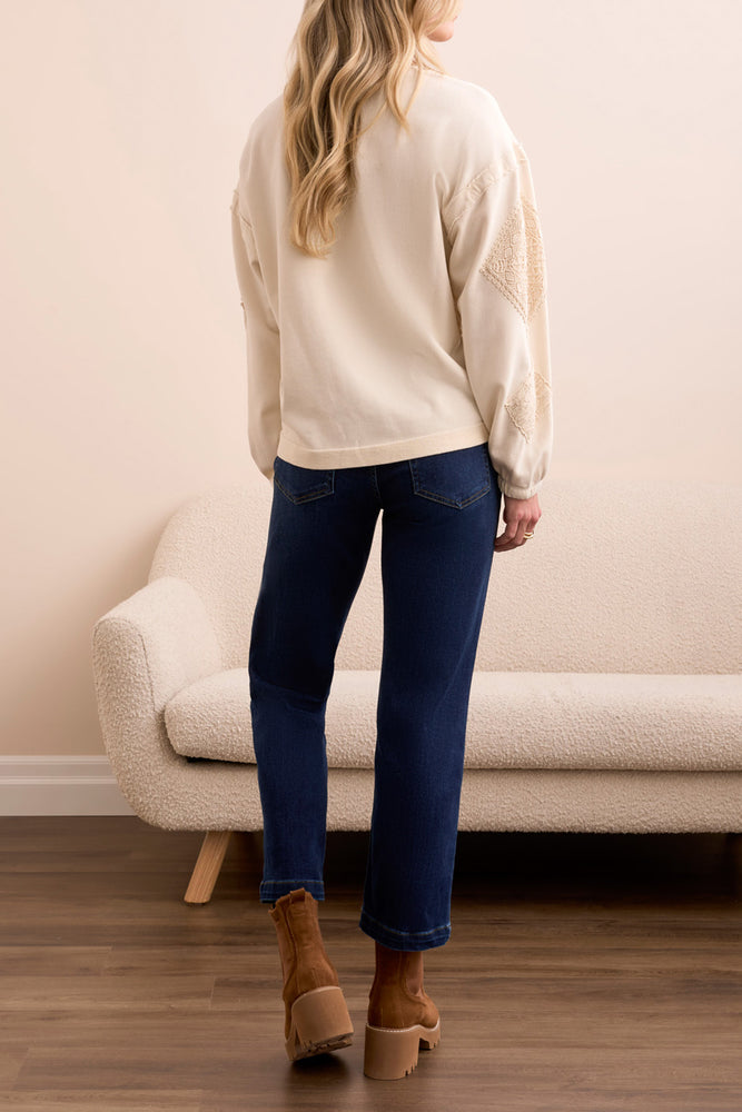 Tribal Fall 2025-5986O-5082-Crew Neck Applique Detail W/Special Wash-Cream - The Coach Pyramids