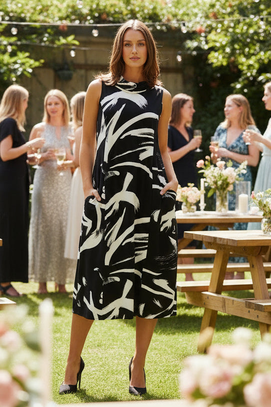 Frank Lyman-266240-1001-Knit Dress-Black/White - The Coach Pyramids