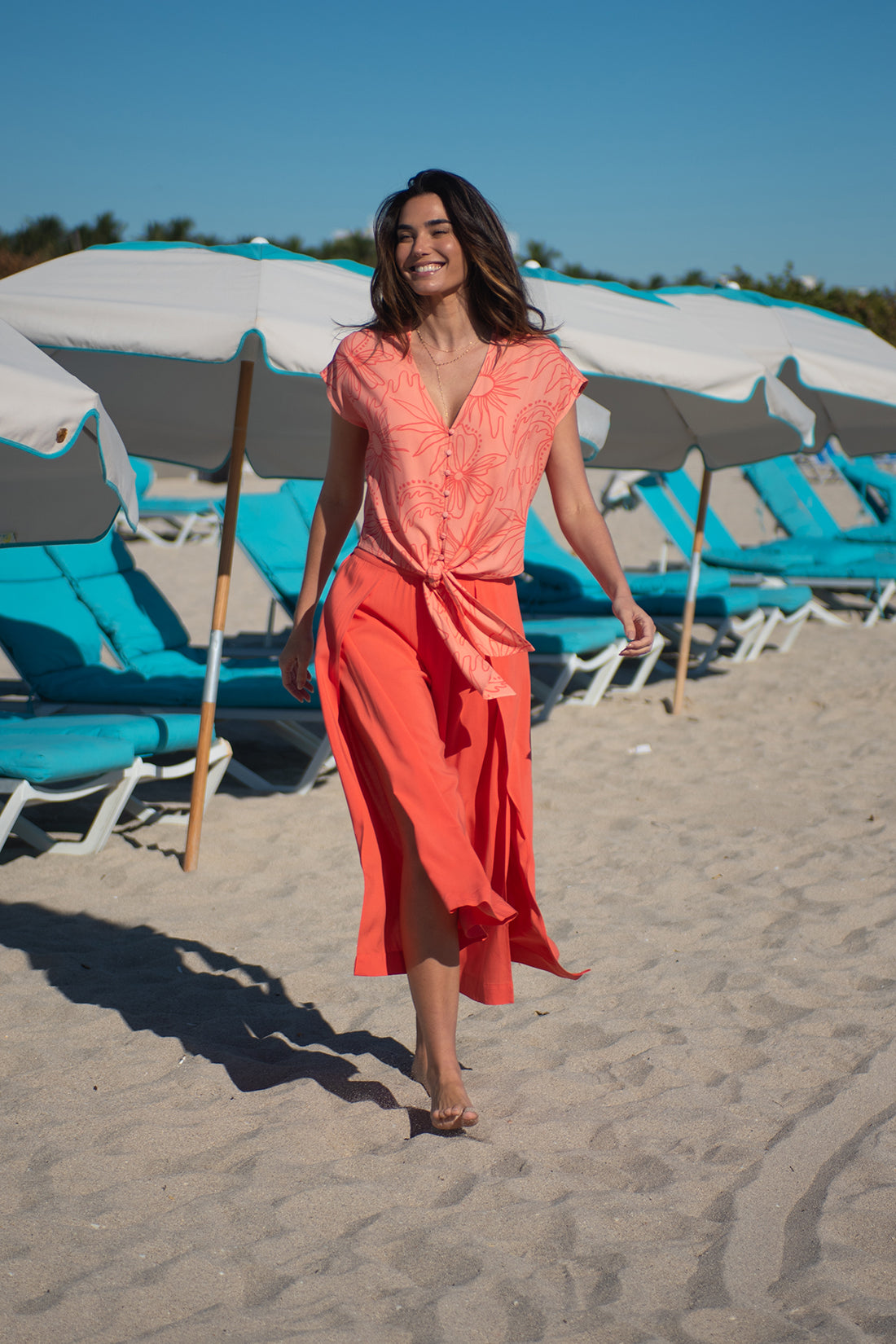 Tribal Spring/Summer 2025-7007XX-3880-XIX Palms-Tie Front Button Down Blouse-Rio - The Coach Pyramids