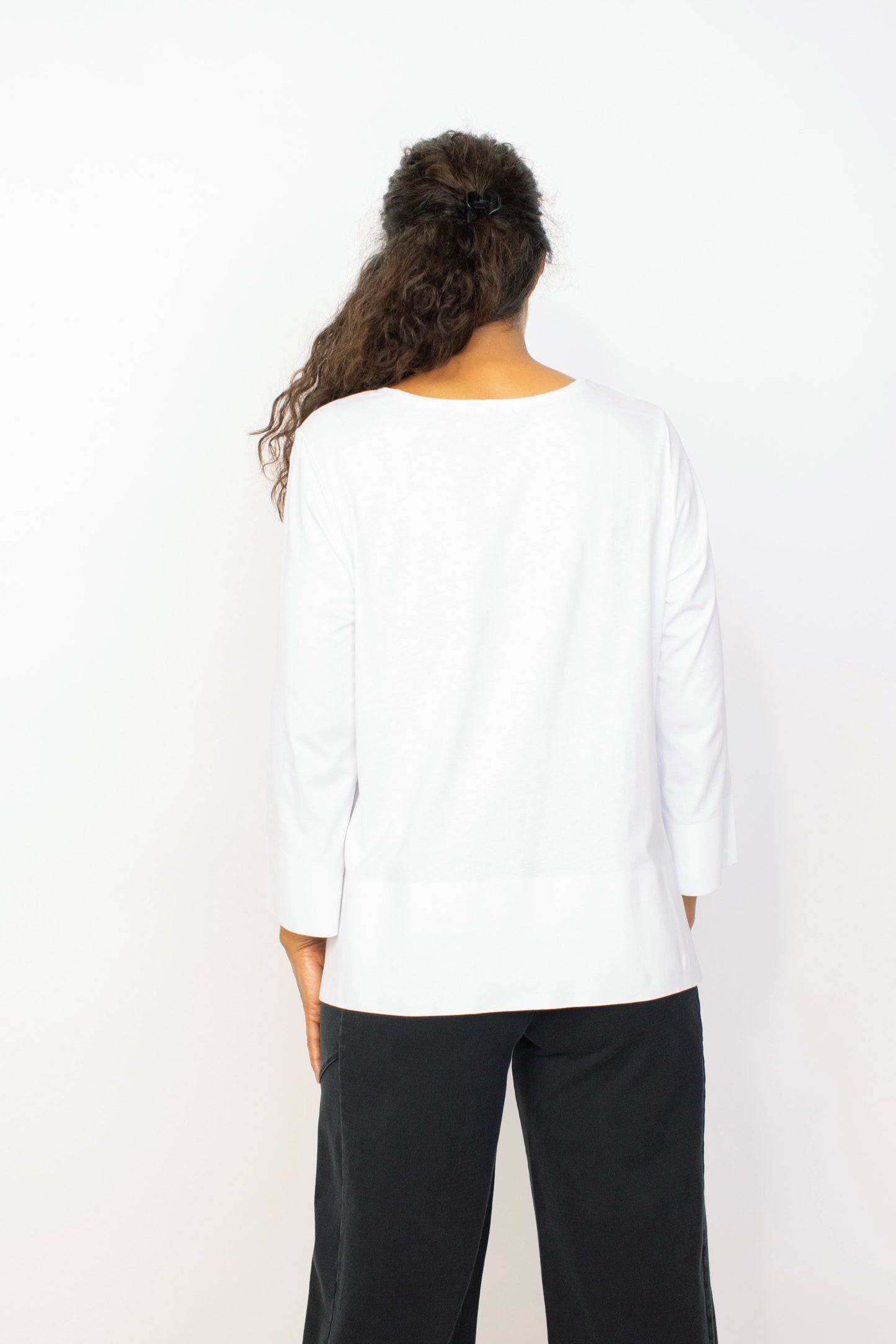 Habitat Spring 2024-H74034S4- Deep Hem Tee-White - The Coach Pyramids
