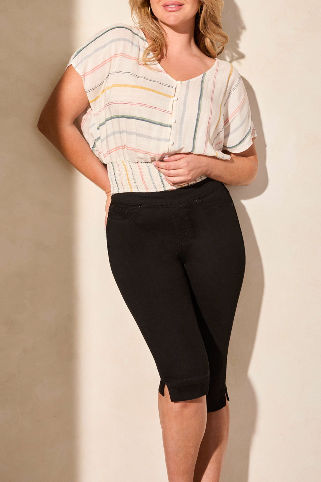 Tribal Spring/Summer 2025-7674O-2020-Pull On Stretch Denim Capris-Just Black - The Coach Pyramids