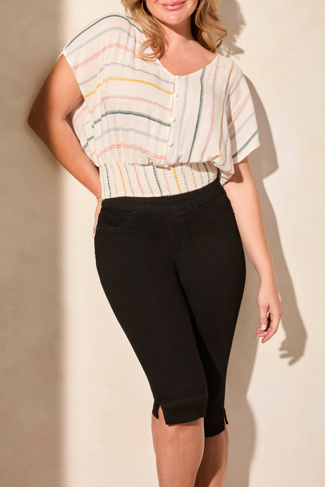 Tribal Spring/Summer 2025-7674O-2020-Pull On Stretch Denim Capris-Just Black - The Coach Pyramids
