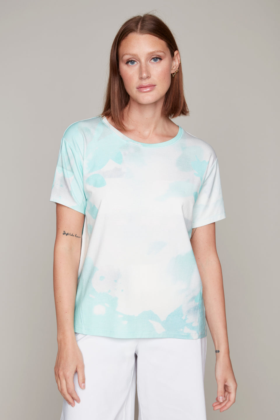 Carre Noir Spring 2025-7906-T Shirt-Aqua - The Coach Pyramids