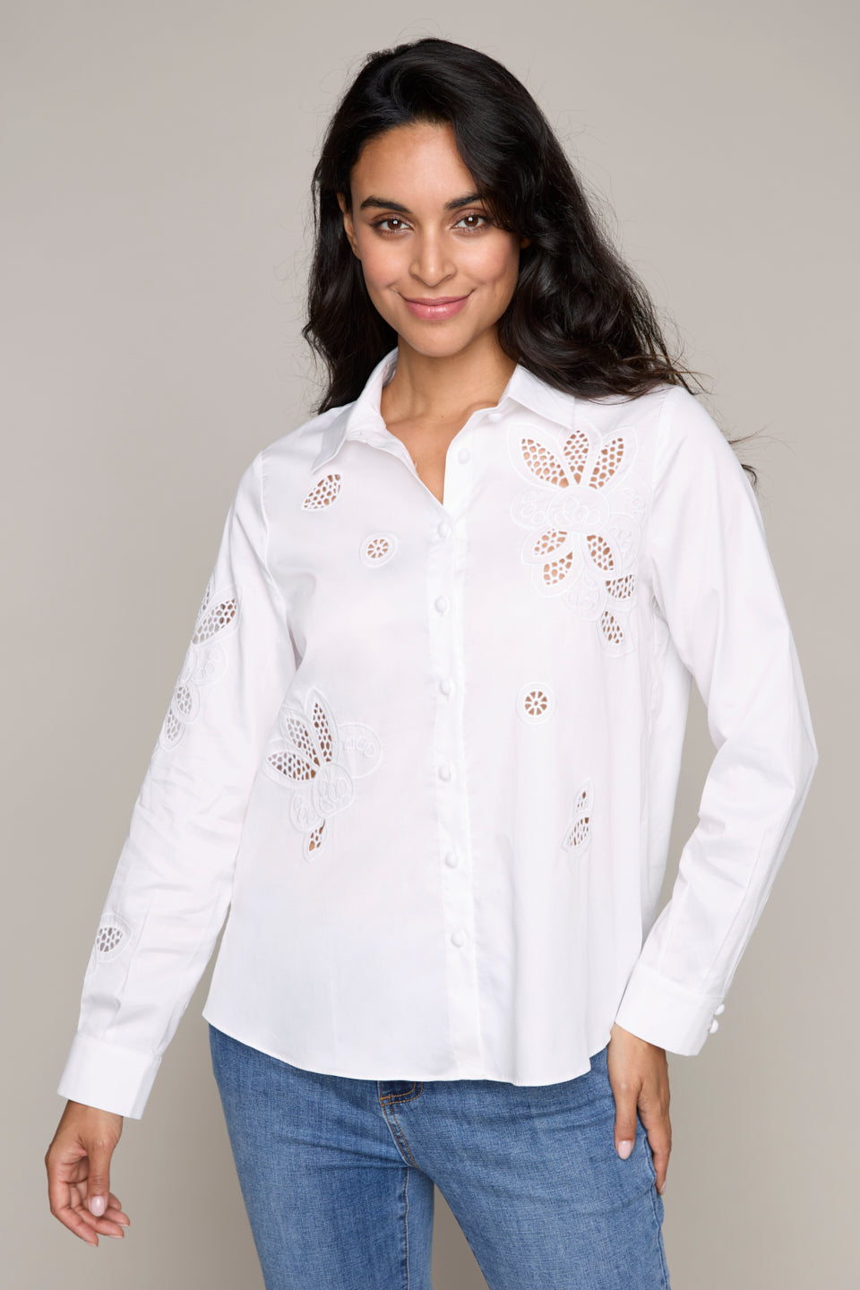 Carre Noir Spring 2025-7910-Shirt-White - The Coach Pyramids