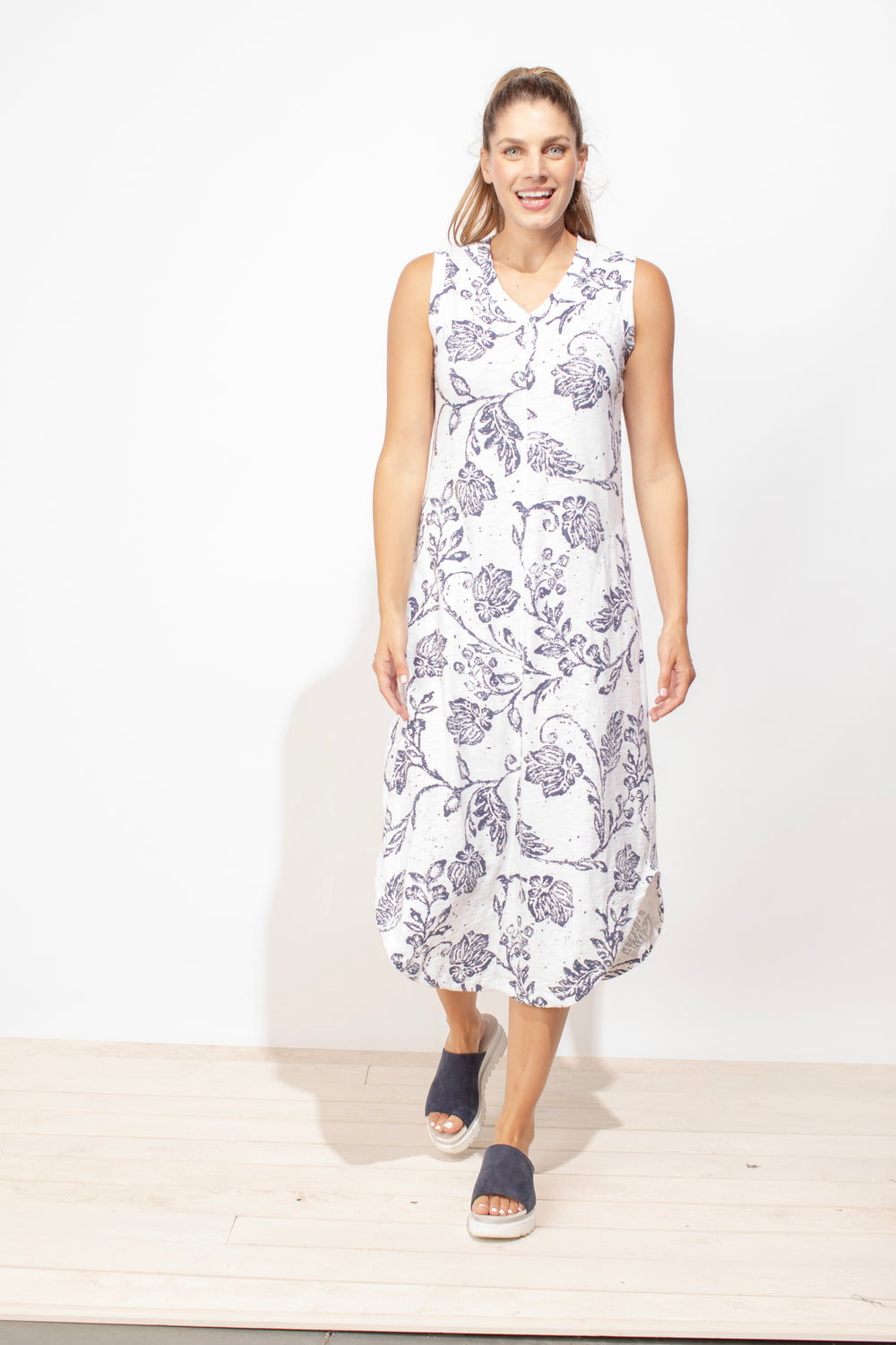 Habitat Escape Spring 2024-E82810- Dress-White - The Coach Pyramids