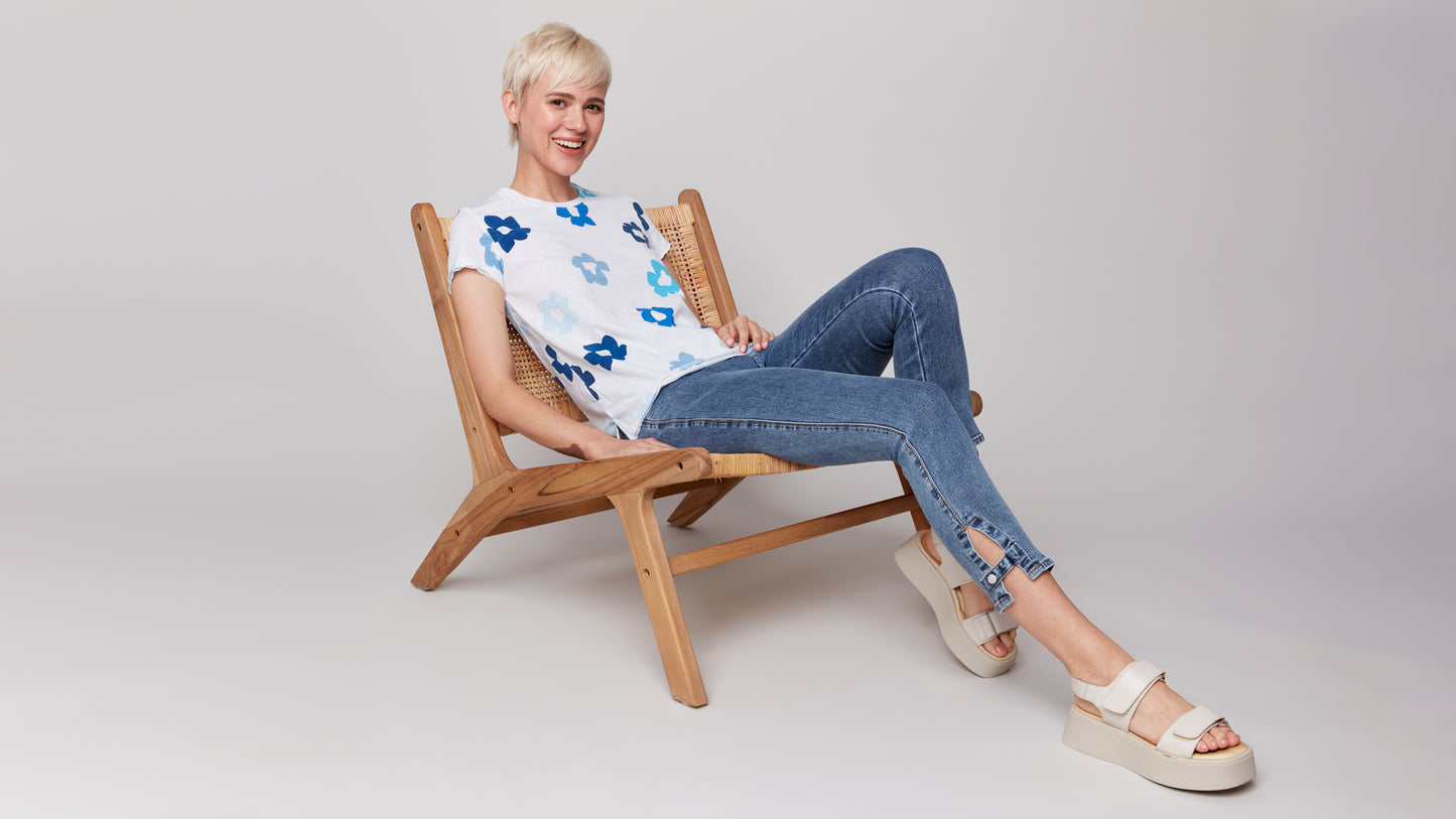 Charlie B Spring/Summer 2025-C1310ZPK-P869-Short Sleeve Round Neck Cotton Slub T-Blue Floral - The Coach Pyramids