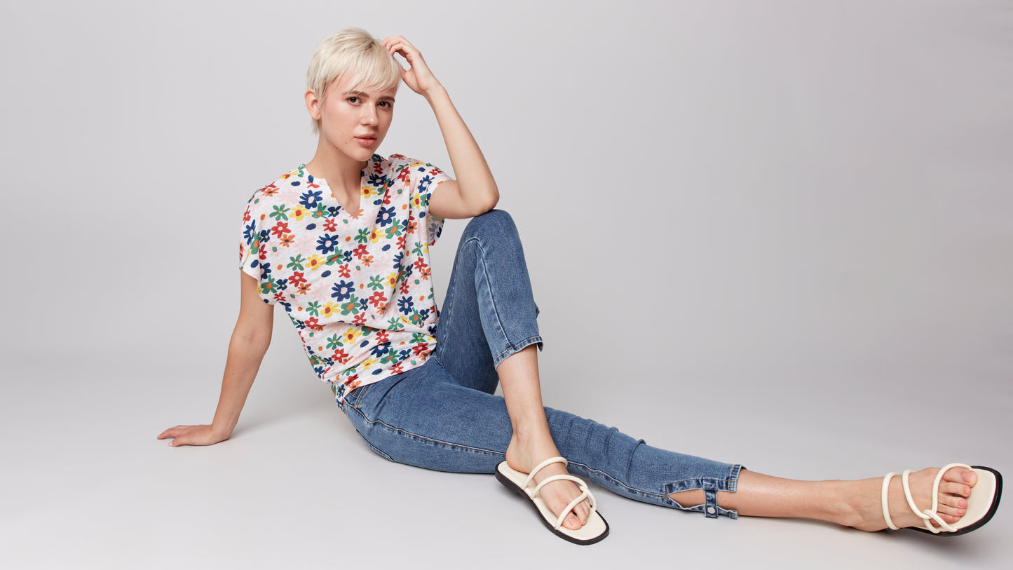 Charlie B Spring/Summer 2025-C1396PK-P565-Printed Split Neck Dolman Short Sleeve Top-Daisies - The Coach Pyramids