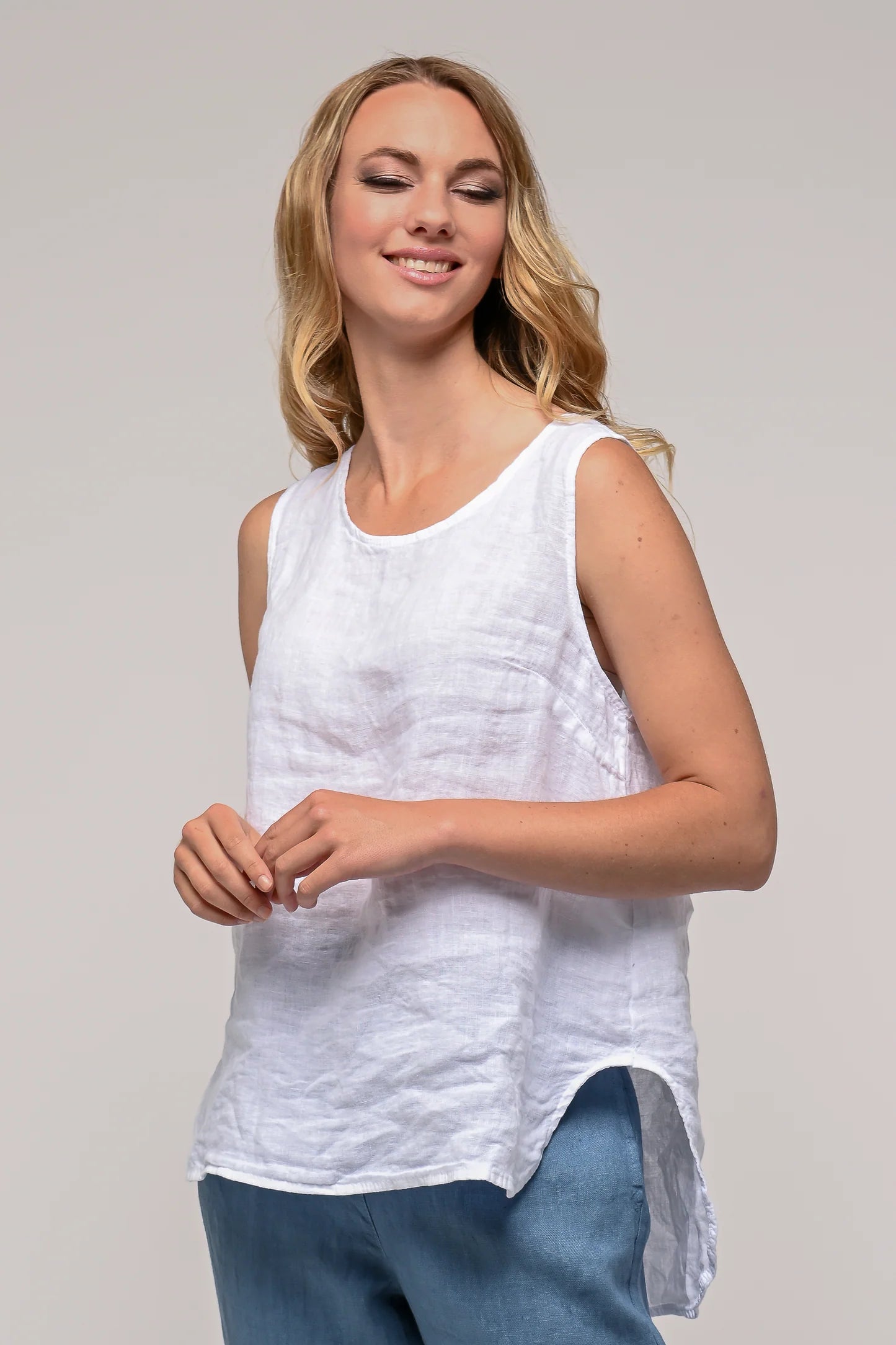 Linen Luv-TP1131-11-French Linen Top-Bianco - The Coach Pyramids