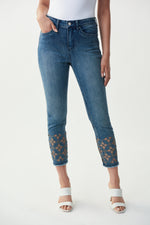 Joseph Ribkoff Spring 2022 - 221927 - Pant - Denim Jean - The Coach Pyramids