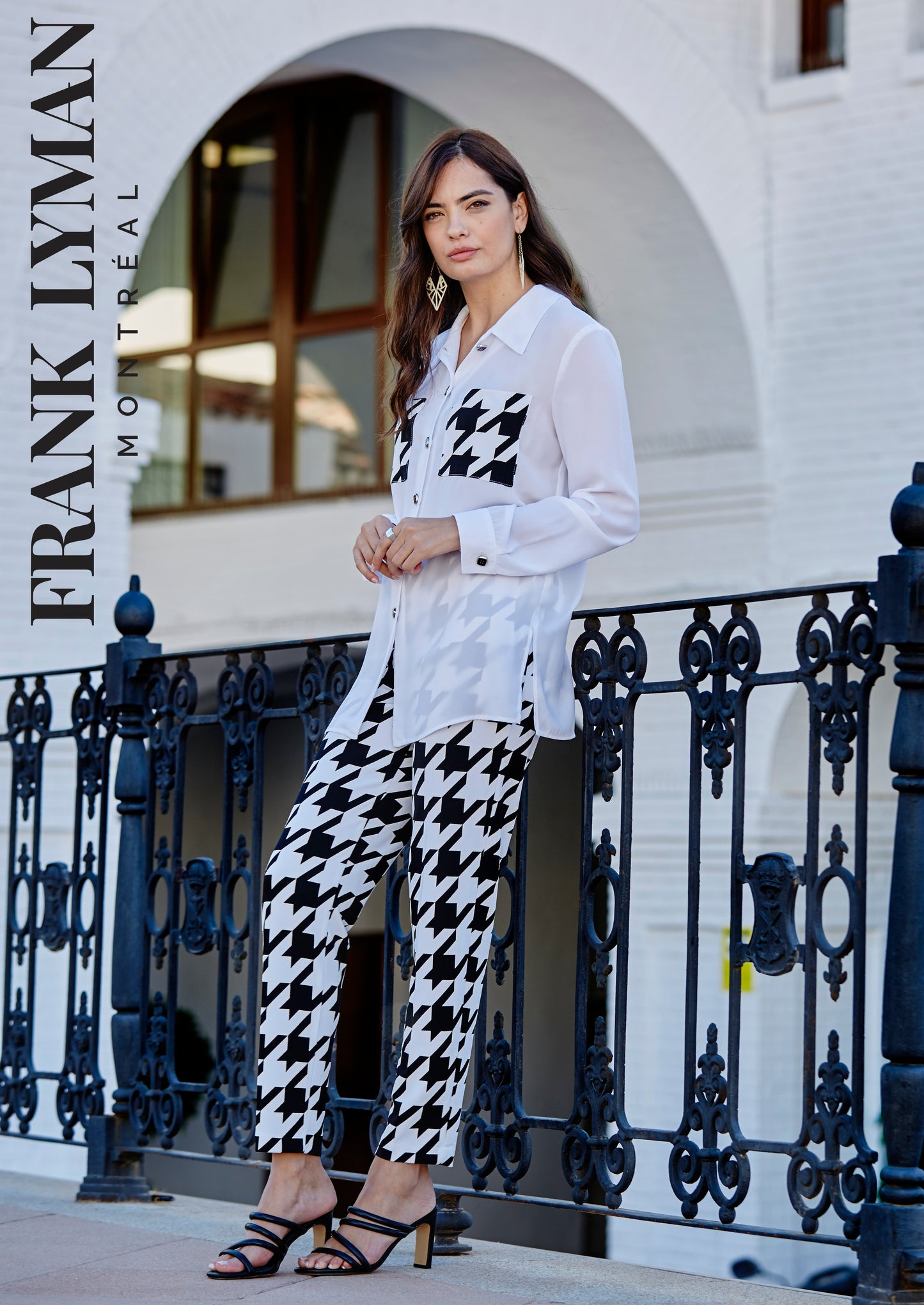 Frank Lyman-236398-Woven Blouse-Black/White - The Coach Pyramids
