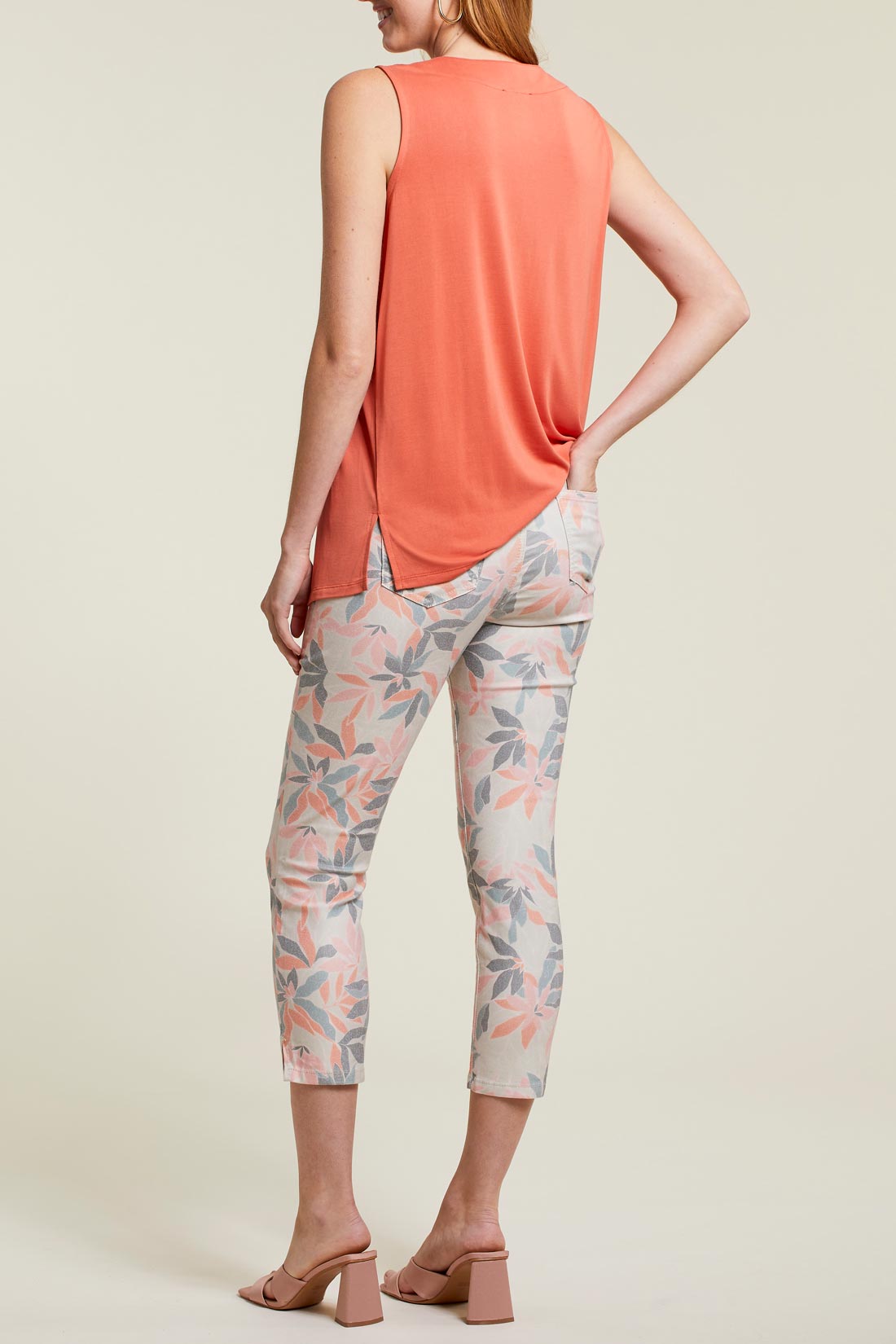 Tribal-4936O-2021-Printed Capri-Bay Leaf - The Coach Pyramids