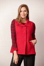 Habitat Fall/Winter 2022 - H53211 -Vest - Scarlet - The Coach Pyramids