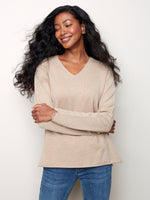 V-Neck Basic Sweater - C2279X - The Coach Pyramids