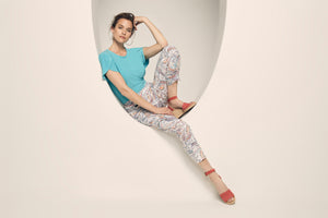 Lisette L. Slim Ankle Narrow Pant Style 63155 Coral Reef Jacquard Color Peach - The Coach Pyramids